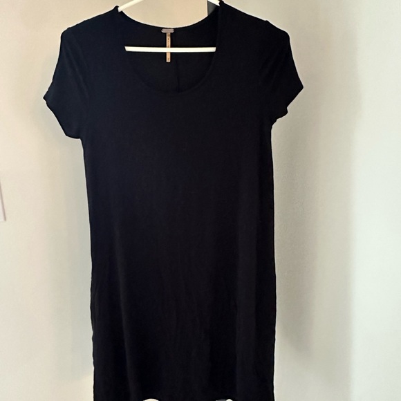 Harlow Black Cap Sleeve DRESS - Picture 3 of 6
